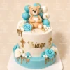Torta de bautizo personalizada con osito, cruces, flores y detalles dorados