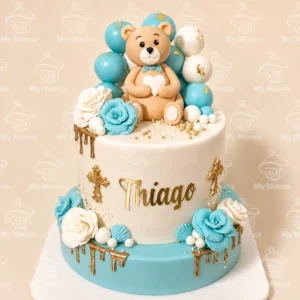 Torta de bautizo personalizada con osito, cruces, flores y detalles dorados